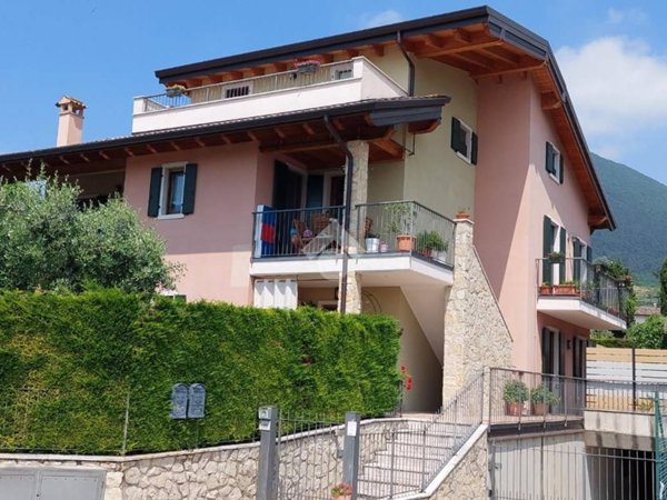 appartamento in vendita a Caprino Veronese
