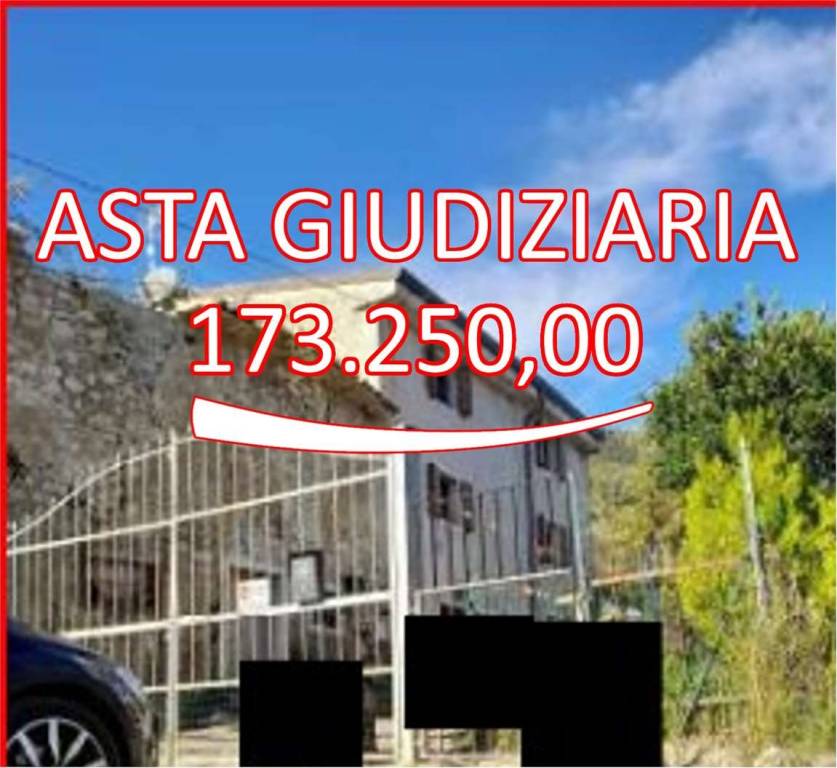 casa indipendente in vendita a Caprino Veronese