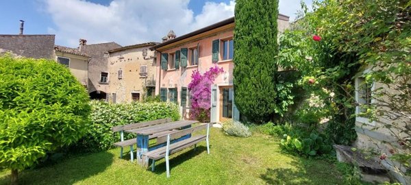 appartamento in vendita a Caprino Veronese in zona Caprino Veronese