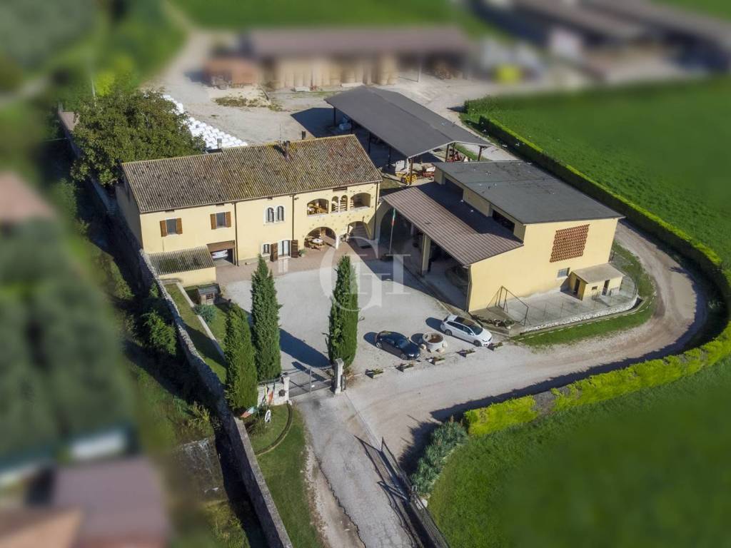 casa indipendente in vendita a Caprino Veronese