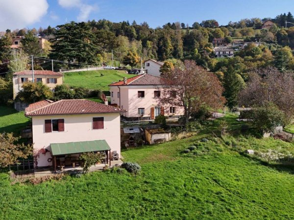 casa indipendente in vendita a Caprino Veronese in zona Spiazzi