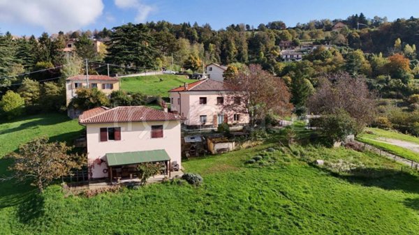 casa indipendente in vendita a Caprino Veronese in zona Spiazzi