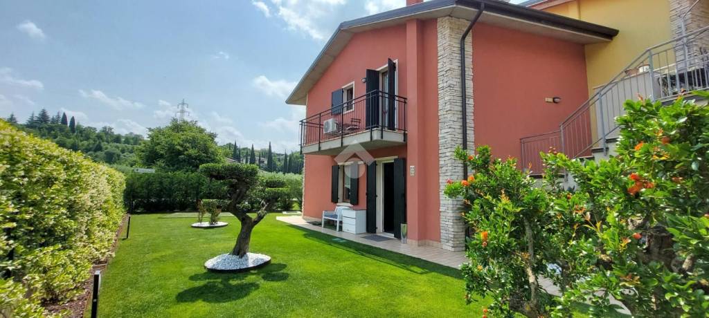 casa indipendente in vendita a Caprino Veronese