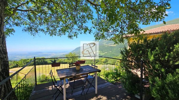 casa indipendente in vendita a Caprino Veronese in zona Spiazzi