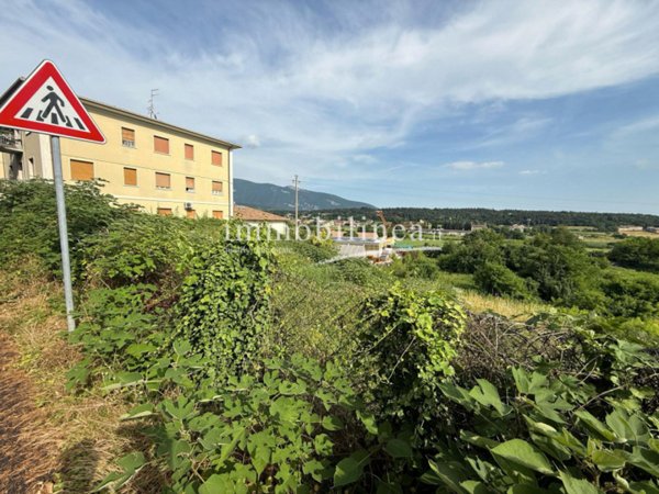 terreno edificabile in vendita a Caprino Veronese
