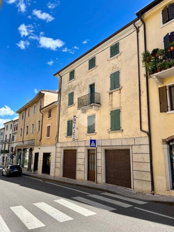 casa indipendente in vendita a Caprino Veronese