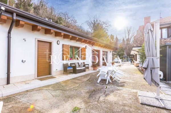 casa indipendente in vendita a Caprino Veronese