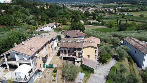 casa indipendente in vendita a Caprino Veronese in zona Pesina