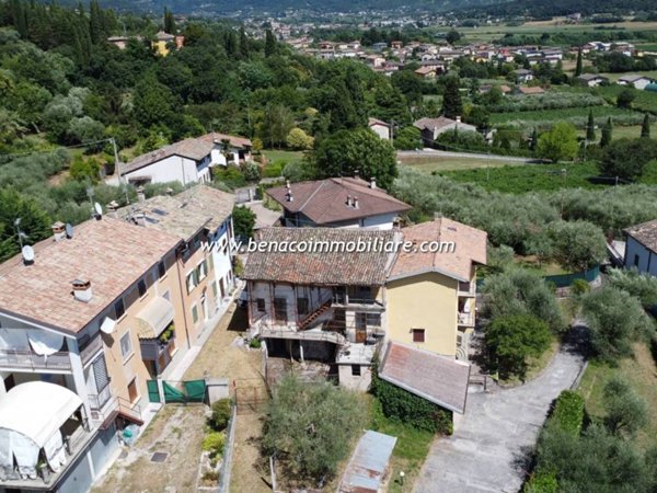 casa indipendente in vendita a Caprino Veronese in zona Pesina