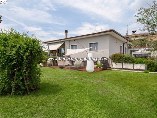 casa indipendente in vendita a Caprino Veronese in zona Pesina