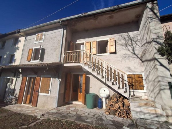 casa indipendente in vendita a Caprino Veronese