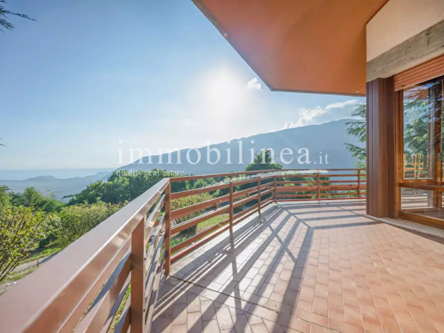 casa indipendente in vendita a Caprino Veronese in zona Spiazzi