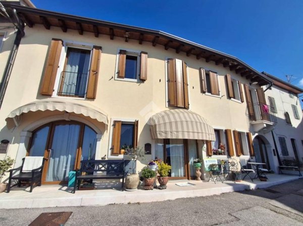 casa indipendente in vendita a Caprino Veronese