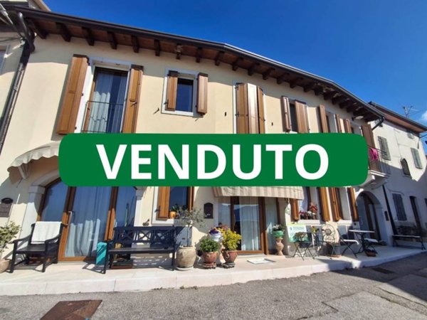 casa indipendente in vendita a Caprino Veronese