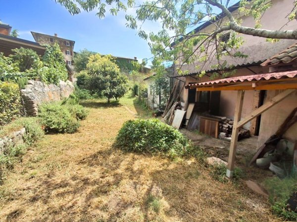 casa indipendente in vendita a Caprino Veronese