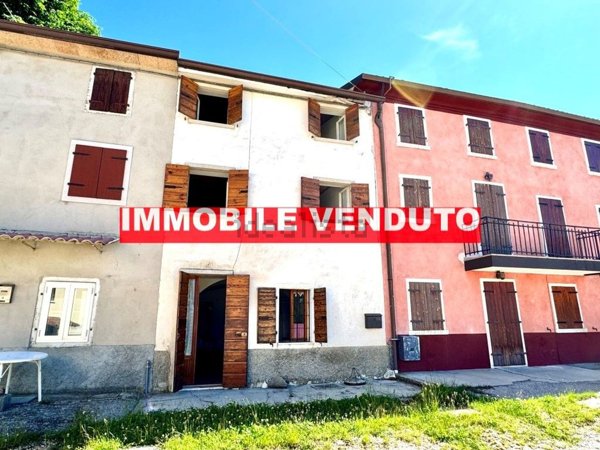 pentavano in vendita a Caprino Veronese in zona Spiazzi