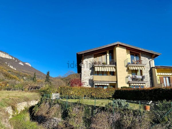 appartamento in vendita a Caprino Veronese