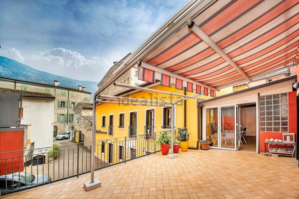 casa indipendente in vendita a Caprino Veronese