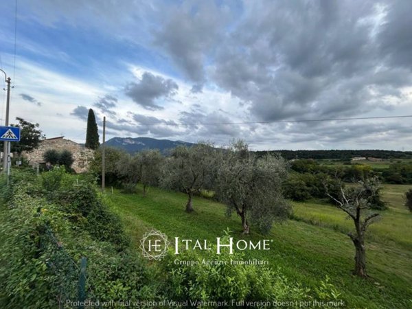 terreno edificabile in vendita a Caprino Veronese