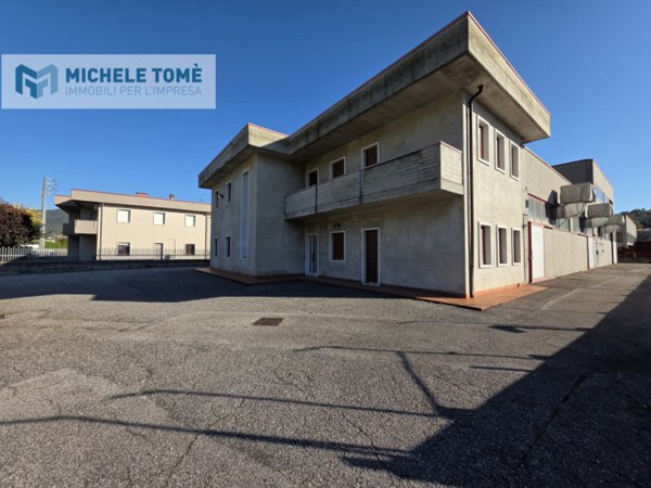 locale di sgombero in vendita a Caprino Veronese