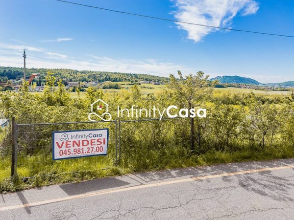 terreno agricolo in vendita a Caprino Veronese