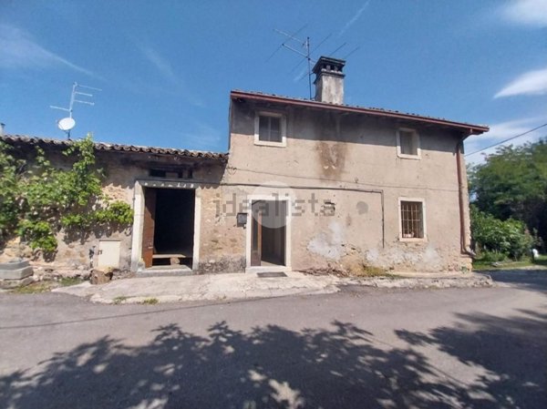 casale in vendita a Caprino Veronese