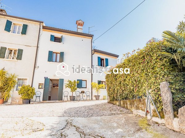 quadrivano in vendita a Caprino Veronese