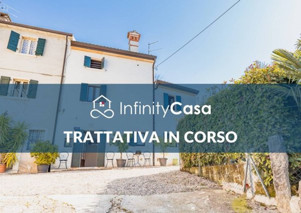 casa indipendente in vendita a Caprino Veronese