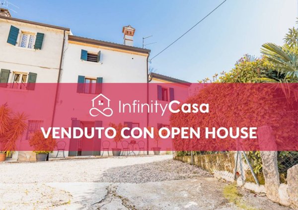casa indipendente in vendita a Caprino Veronese
