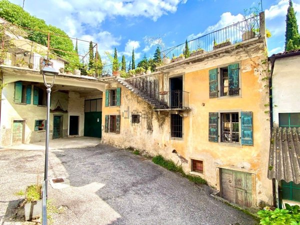 casale in vendita a Caprino Veronese
