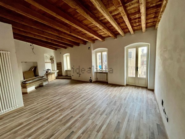 pentavano in vendita a Caprino Veronese