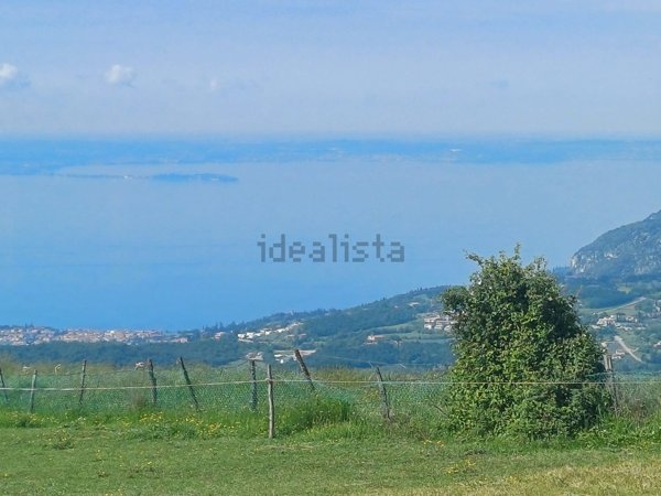 terreno agricolo in vendita a Caprino Veronese