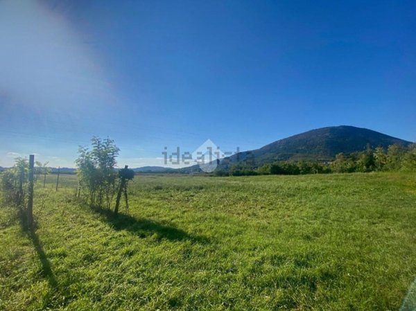 terreno agricolo in vendita a Caprino Veronese