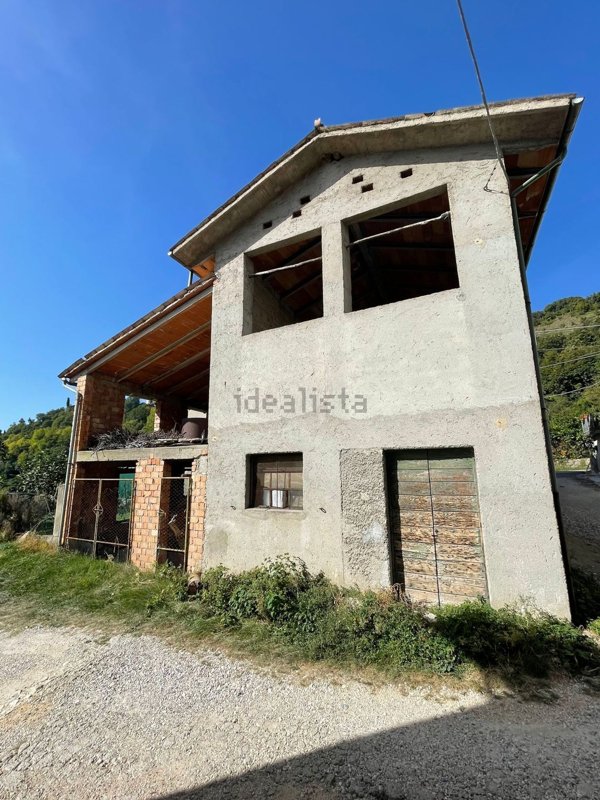 quadrivano in vendita a Caprino Veronese