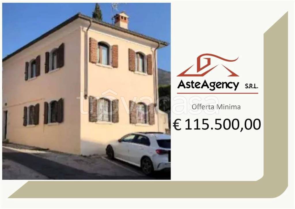 appartamento in vendita a Caprino Veronese in zona Pesina