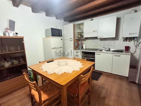 appartamento in vendita a Caprino Veronese