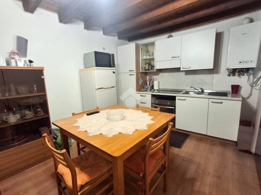 appartamento in vendita a Caprino Veronese