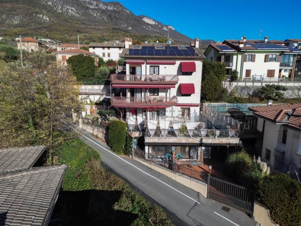 casa indipendente in vendita a Caprino Veronese