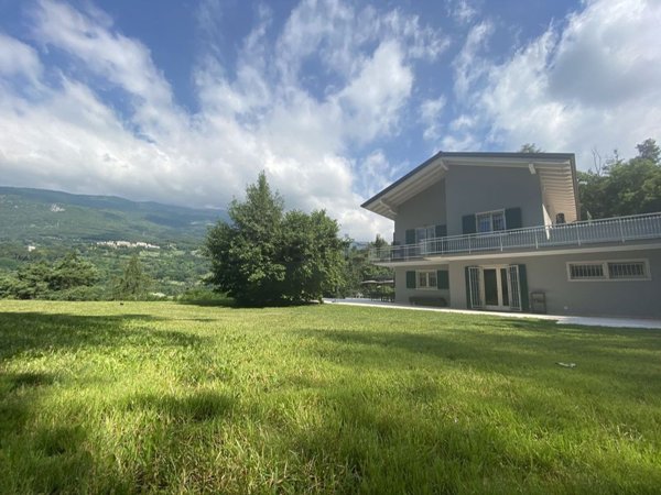 casa indipendente in vendita a Caprino Veronese