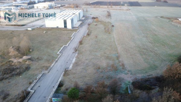 terreno edificabile in vendita a Caprino Veronese