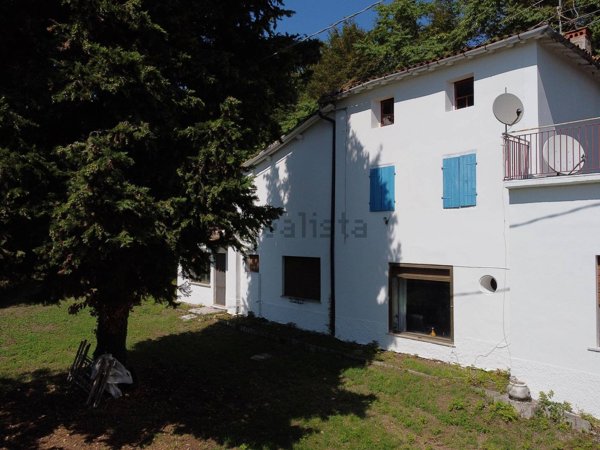 casa indipendente in vendita a Caprino Veronese
