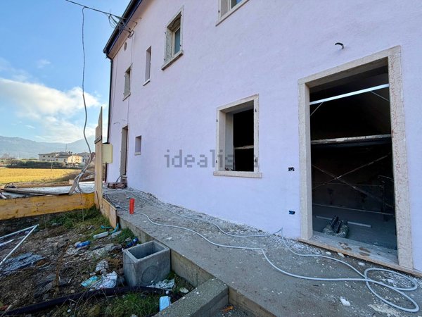 appartamento in vendita a Caprino Veronese