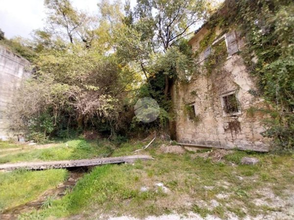 appartamento in vendita a Caprino Veronese