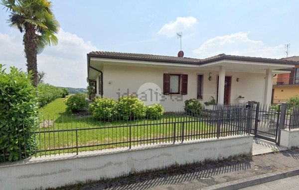 casa indipendente in vendita a Caprino Veronese