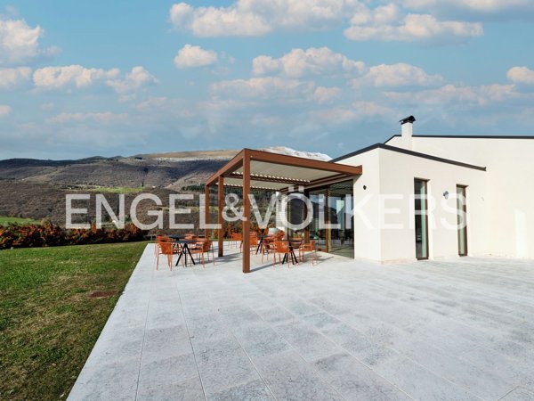 quadrivano in vendita a Caprino Veronese