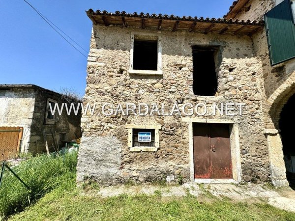 quadrivano in vendita a Caprino Veronese