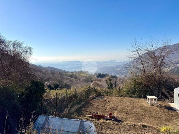 appartamento in vendita a Caprino Veronese in zona Spiazzi