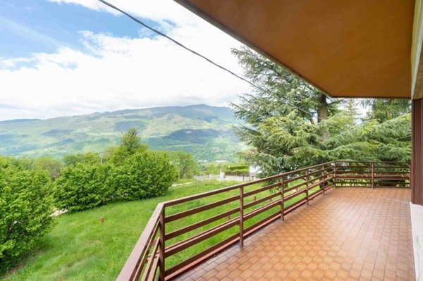 casa indipendente in vendita a Caprino Veronese