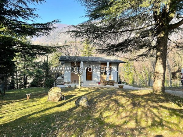 casa indipendente in vendita a Caprino Veronese