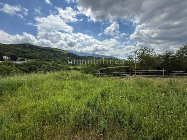 terreno agricolo in vendita a Caprino Veronese